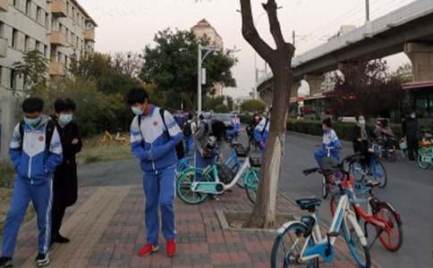 篮球教练如何帮助球员理解规则的重要性?_2